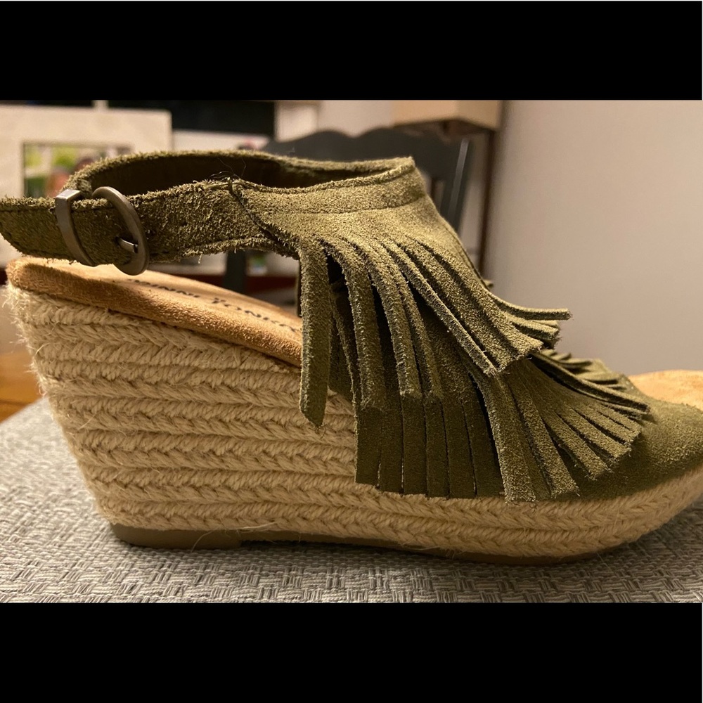 Minnetonka Ladies Moccasin Wedge  S 7